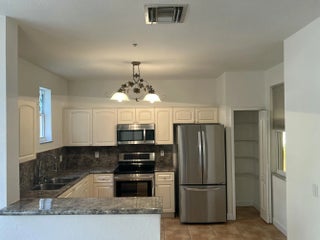 Photo of Listing #B26000079