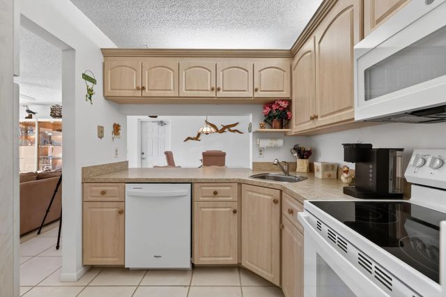 3 of 28 - 4444 Ne Ocean Boulevard #b2 108, Jensen Beach, FL