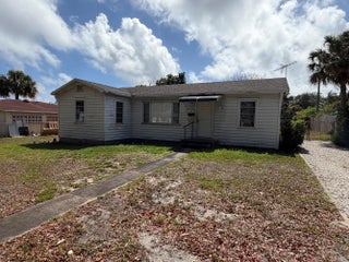 Photo of Listing #B26000100