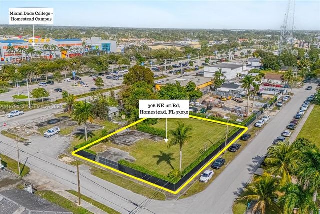 306 Ne 1st Road, Homestead