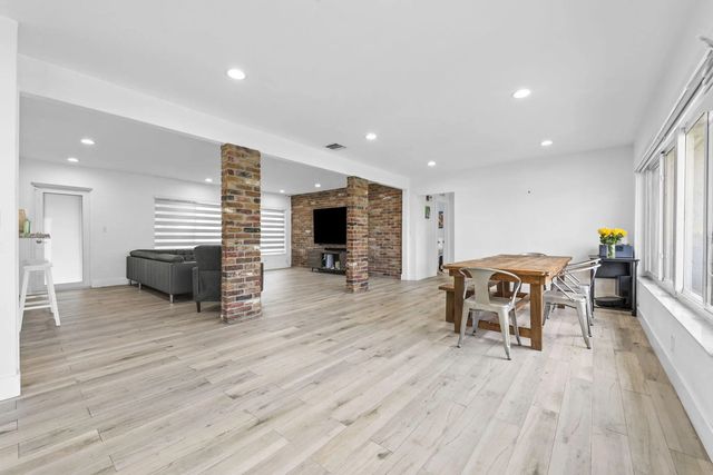 4 of 32 - 409 N 14th Avenue, Hollywood, FL