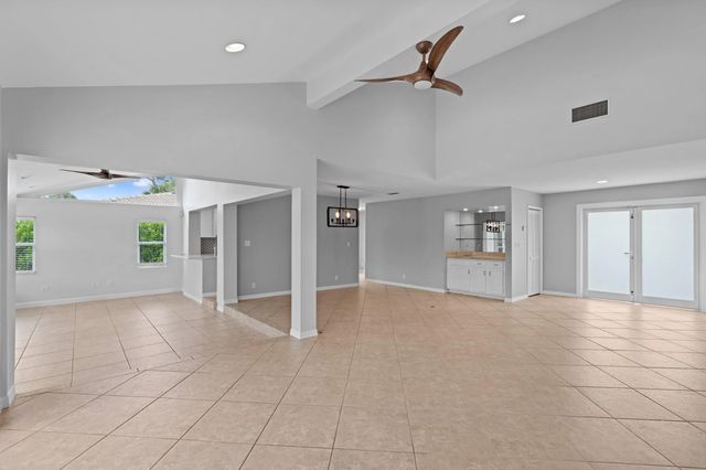 5 of 21 - 925 Foxpointe Circle, Delray Beach, FL