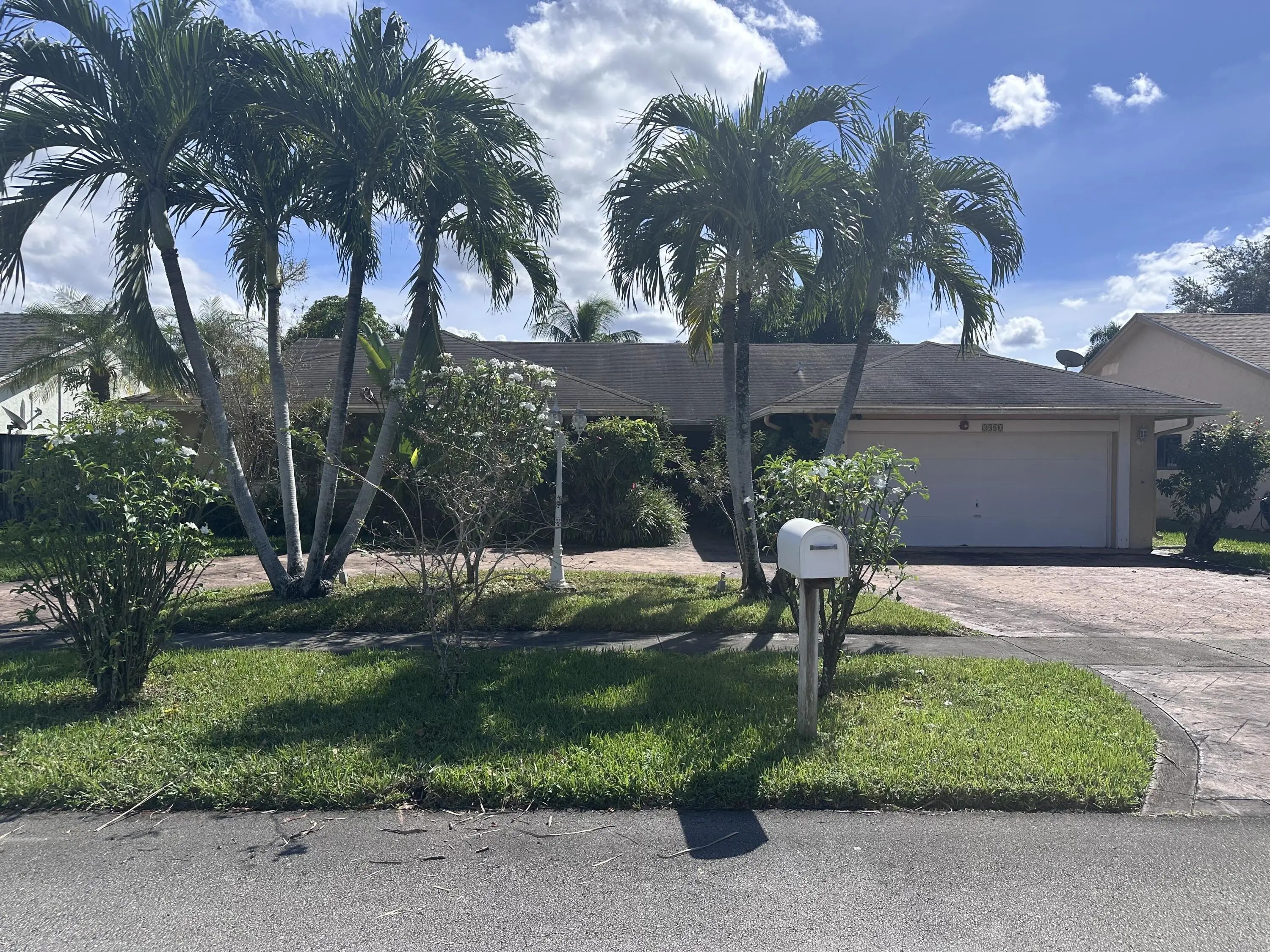 8080 Nw 51st Street, Lauderhill