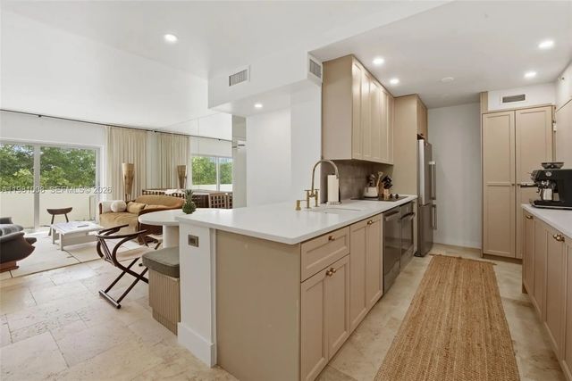 2 of 19 - 3 Island Avenue #06k, Miami Beach, FL