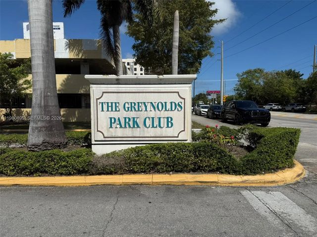 17890 W Dixie Highway #106, North Miami Beach