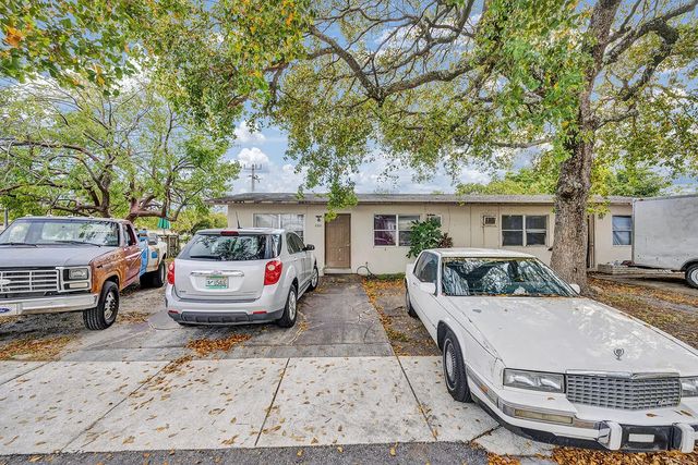 2100 Nw 27th Street, Oakland Park