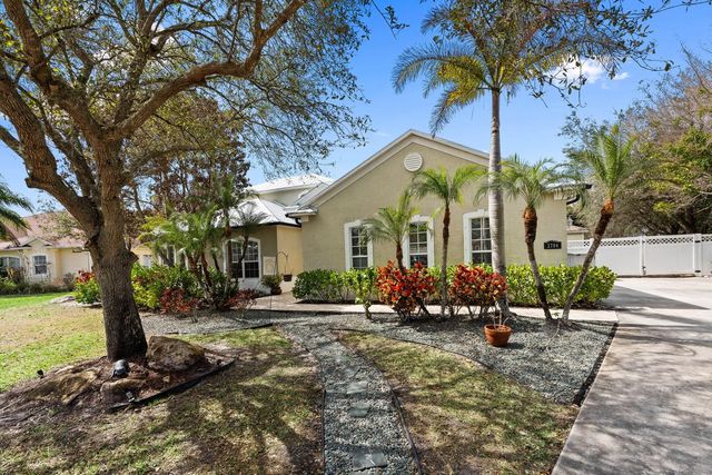 5 of 62 - 2704 Serenity Circle N, Fort Pierce, FL