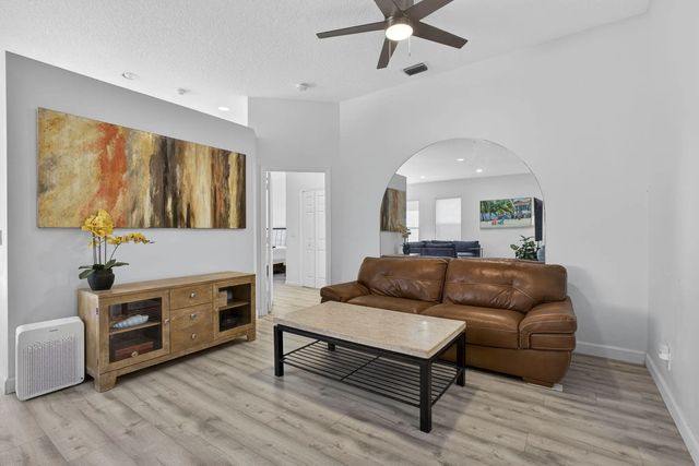 5 of 71 - 8281 Heritage Club Dr Drive, West Palm Beach, FL