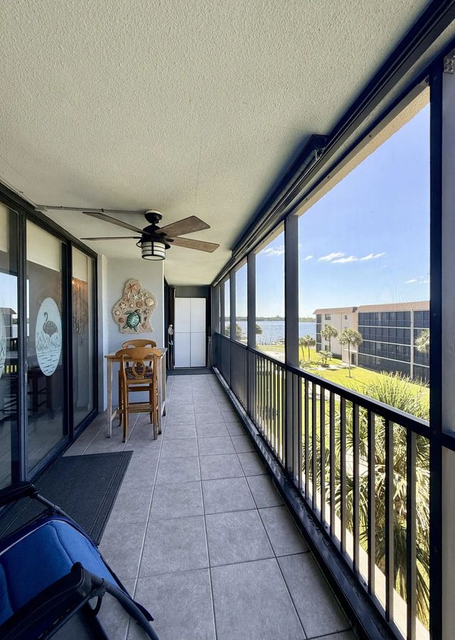 3 of 25 - 2424 N Federal Highway #407, Boynton Beach, FL