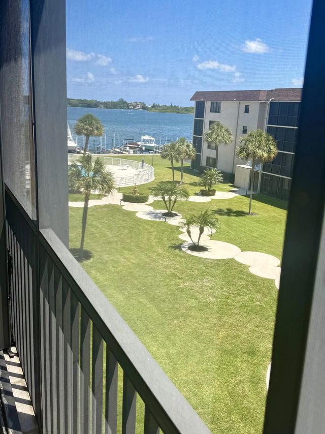 4 of 25 - 2424 N Federal Highway #407, Boynton Beach, FL