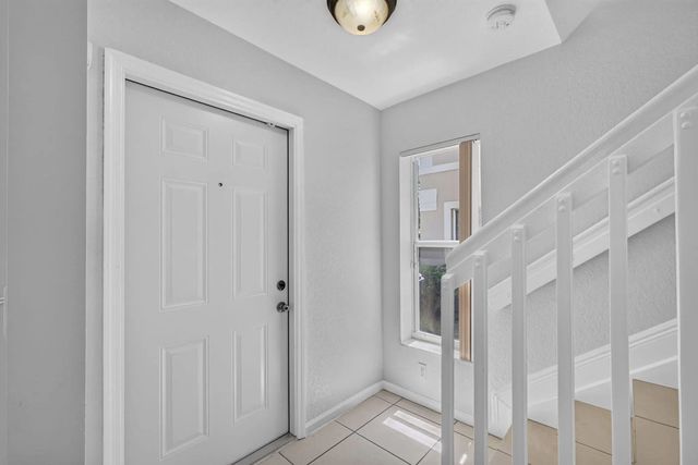3 of 34 - 946 Summit Lake Drive, West Palm Beach, FL