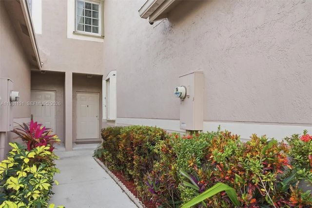 5 of 43 - 2066 Madeira Drive #2066, Weston, FL