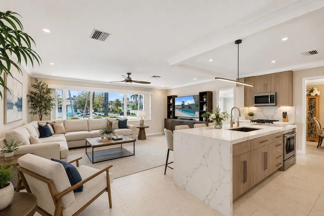 5 of 52 - 3001 Ne 45th Street, Lighthouse Point, FL