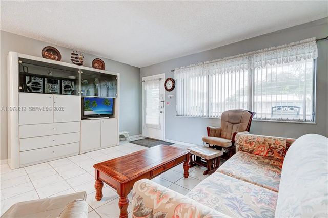 4 of 25 - 800 Sw 10th Terrace #20t, Hallandale Beach, FL