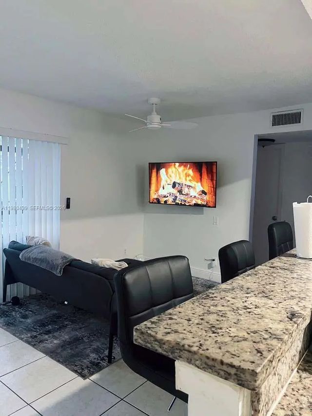 4435 Treehouse Lane #h, Tamarac
