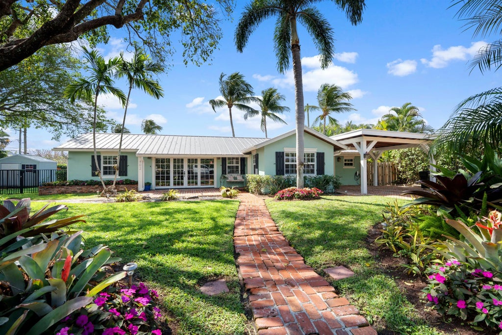 402 Lake Dr, Delray Beach