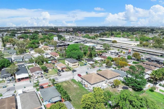 5 of 20 - 2780 Nw 56th Street, Miami, FL
