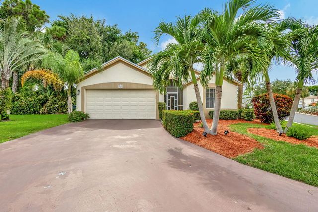328 Hammocks Trail, Greenacres
