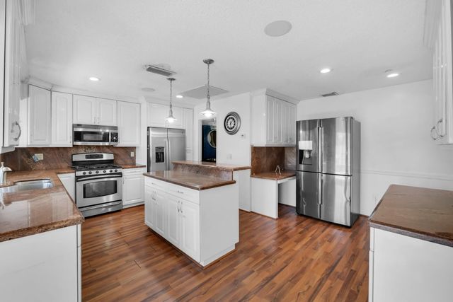 4 of 33 - 3570 Nw 120th Way, Sunrise, FL