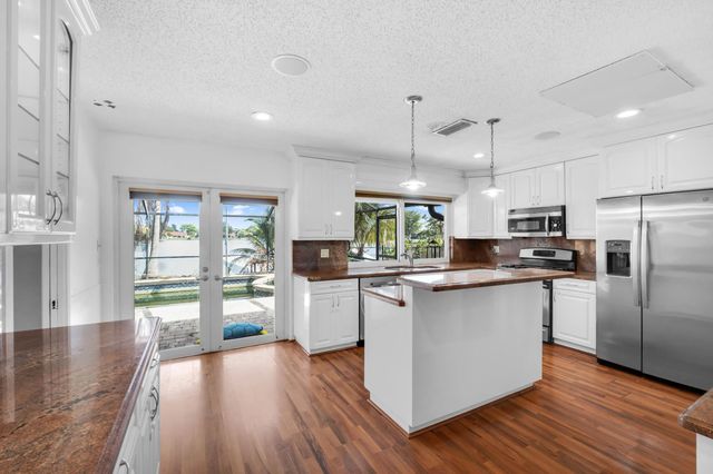5 of 33 - 3570 Nw 120th Way, Sunrise, FL
