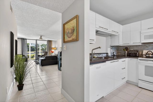 3485 Environ Boulevard #c107, Lauderhill