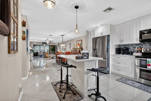 5 of 33 - 5780 Fernley Drive #w113, West Palm Beach, FL