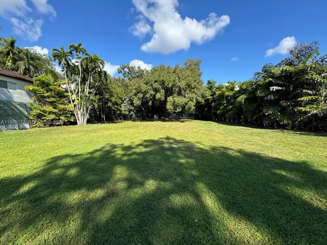 3528 Royal Palm Avenue, Miami