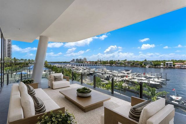 3 of 19 - 5 Grove Isle Drive #s304, Coconut Grove, FL