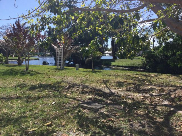 4 of 22 - 24 Golf Drive, Port St. Lucie, FL