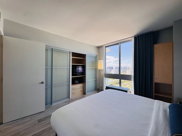 4 of 43 - 18683 Collins Avenue #2303, Sunny Isles Beach, FL