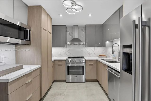 3 of 34 - 2780 Ne 183rd Street #1714, Aventura, FL