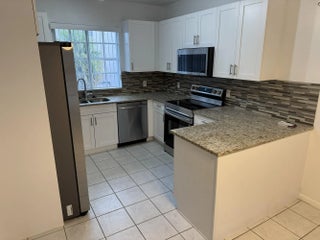 Photo of Listing #B26002072