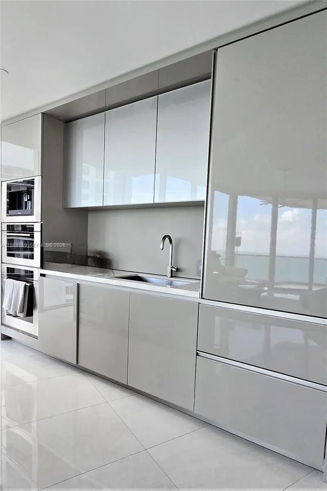 5 of 13 - 18975 Collins Avenue #2504, Sunny Isles Beach, FL