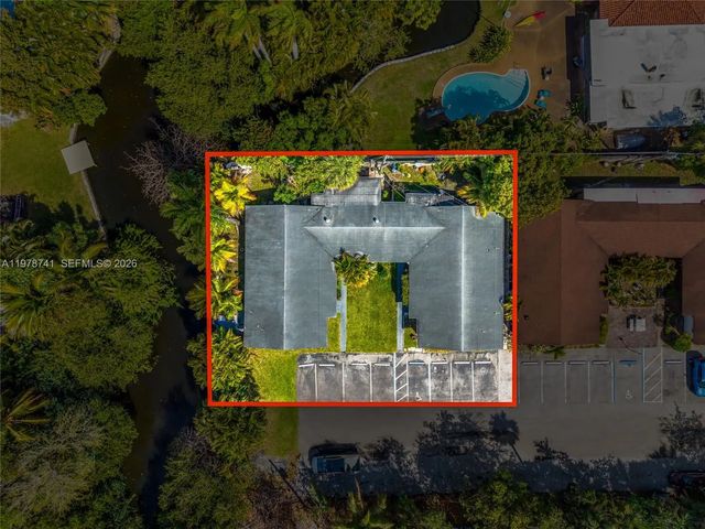 4 of 17 - 355 Nw 32nd Street #1-6, Oakland Park, FL