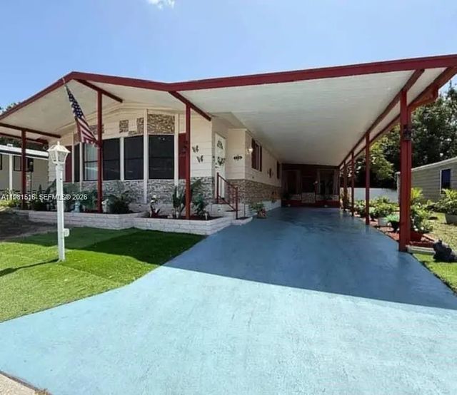 215 Laurelcrest Cir Valrico, Brandon