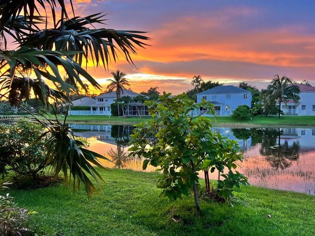 803 Vista Meadows Drive, Weston