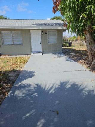 Photo of Listing #B26000536