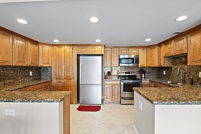 5 of 35 - 1101 River Reach Drive #308, Fort Lauderdale, FL