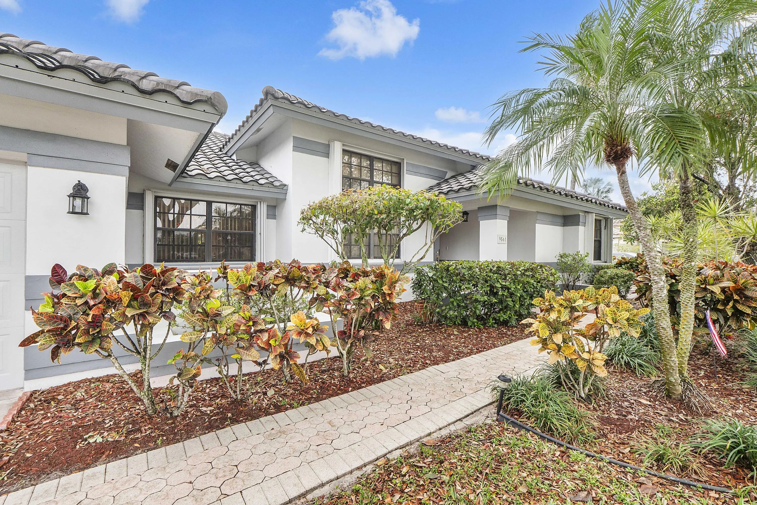 9561 N Orchard Circle, Davie