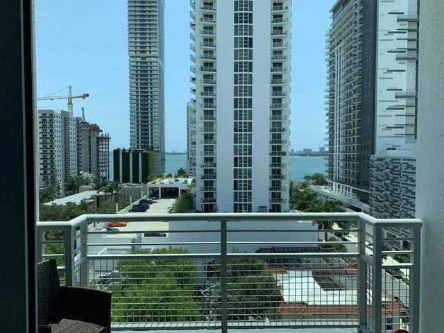 2200 Ne 4th Avenue #805, Miami