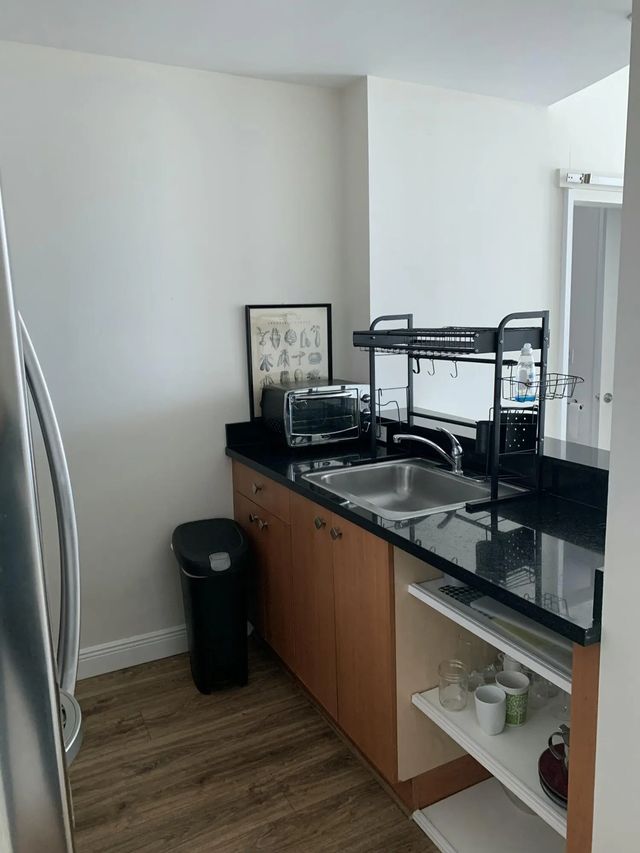 2 of 13 - 2200 Ne 4th Avenue #805, Miami, FL