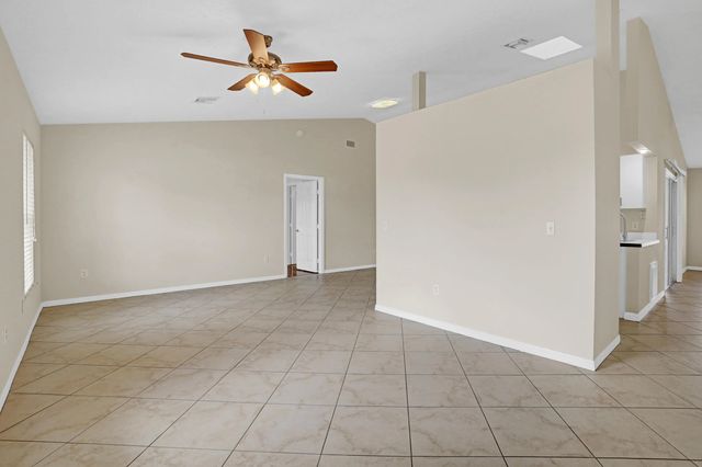 4 of 34 - 261 Sw Parish Terrace, Port St. Lucie, FL