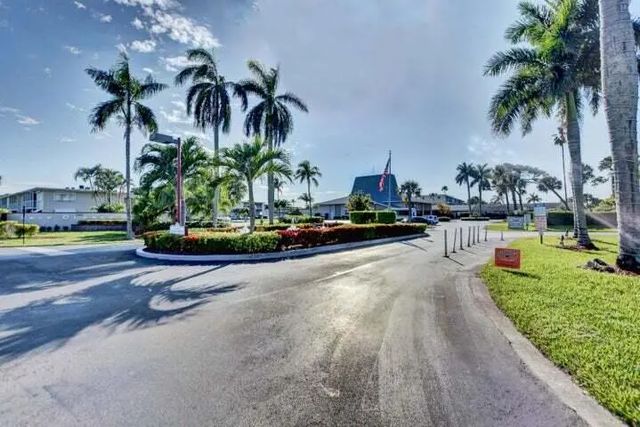 3 of 19 - 2566 Garden Drive S #306, Lake Worth, FL