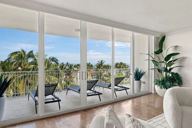 2 of 38 - 100 Royal Palm Way #g5, Palm Beach, FL