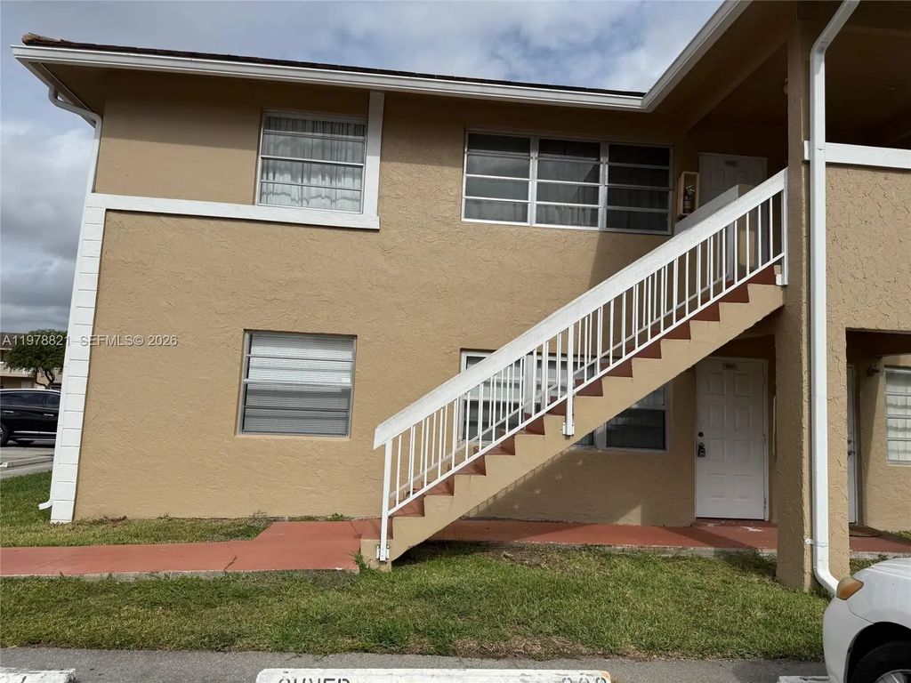 1001 Twin Lakes Drive #29-d, Coral Springs