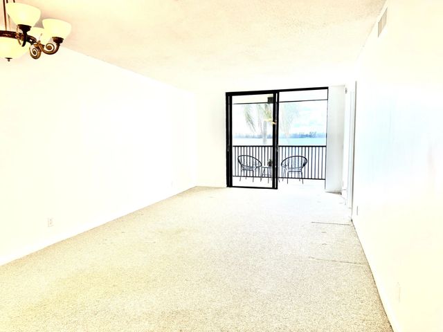 4 of 53 - 112 Lake Emerald Drive #204, Oakland Park, FL