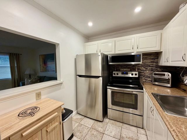 4 of 26 - 335 Durham J, Deerfield Beach, FL