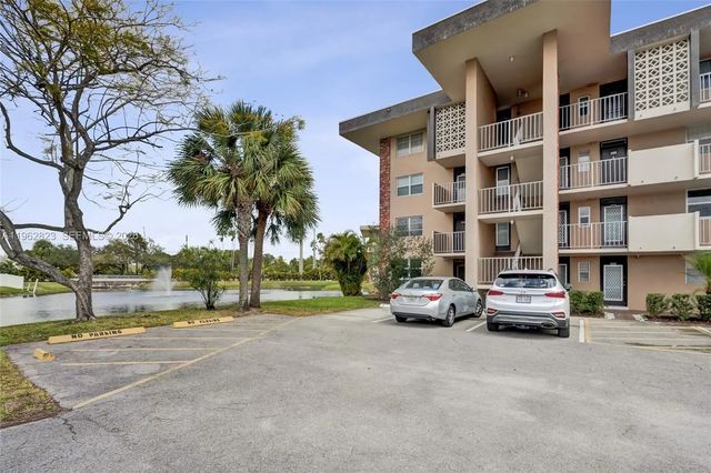 3051 Nw 46th Avenue #101, Lauderdale Lakes
