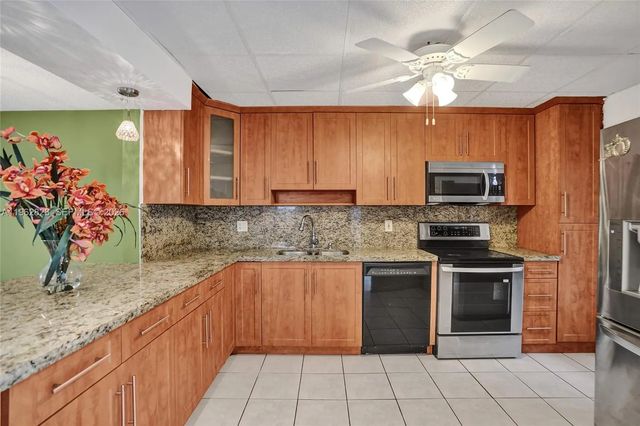 3 of 58 - 3051 Nw 46th Avenue #101, Lauderdale Lakes, FL