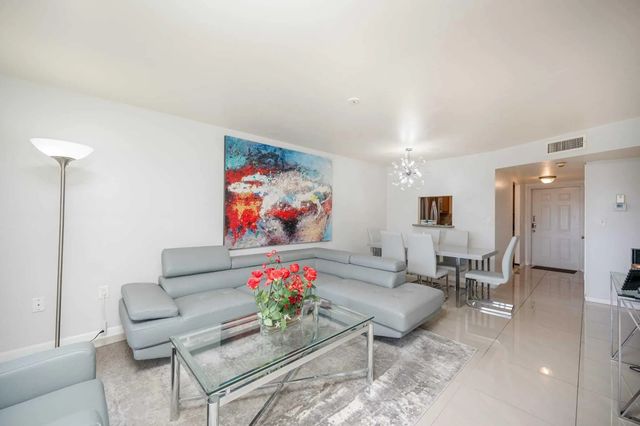 4 of 17 - 8861 Sunrise Lakes Boulevard #unit 301, Sunrise, FL